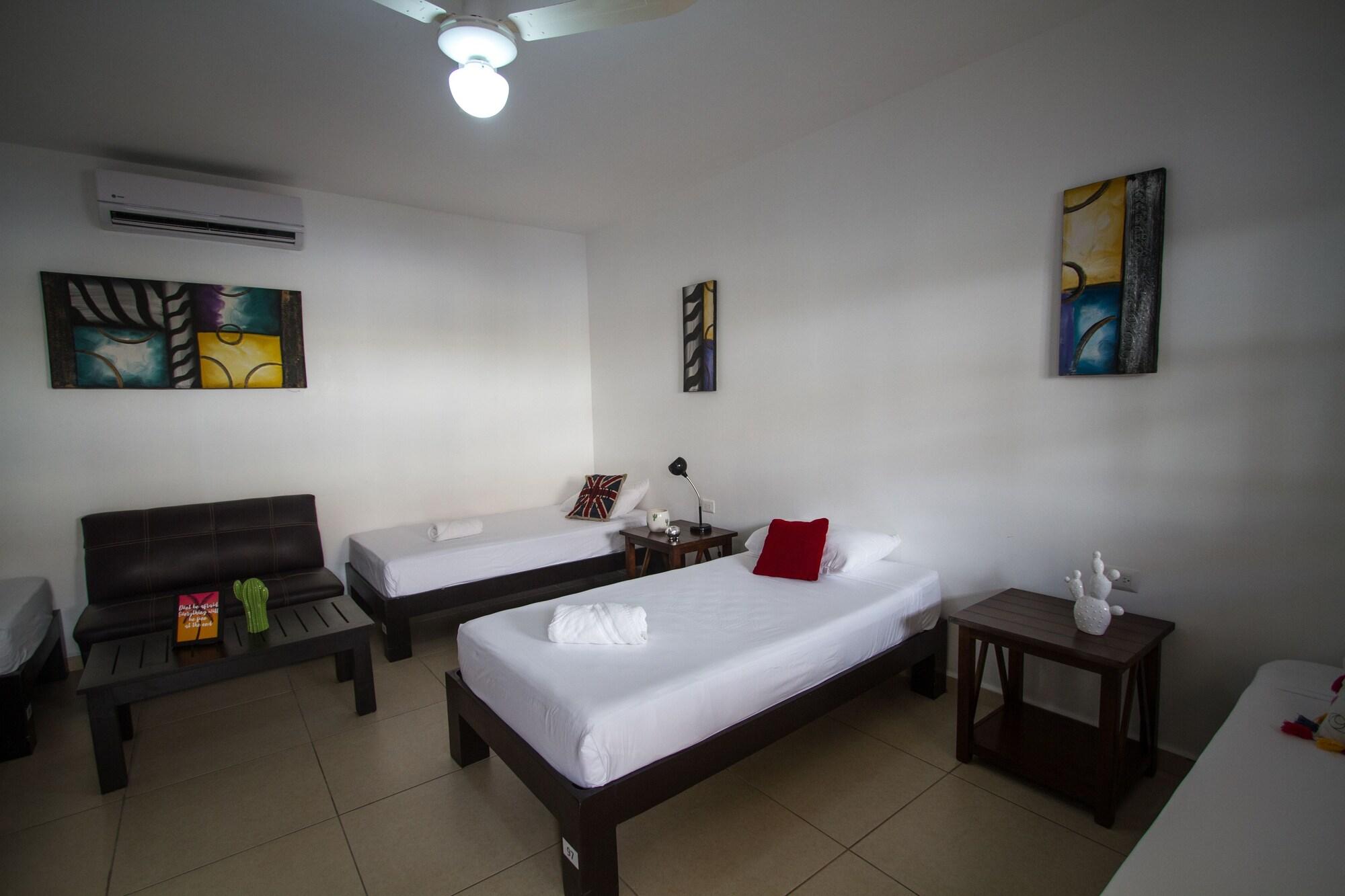 We Playa Hotel Плая дел Кармен Екстериор снимка