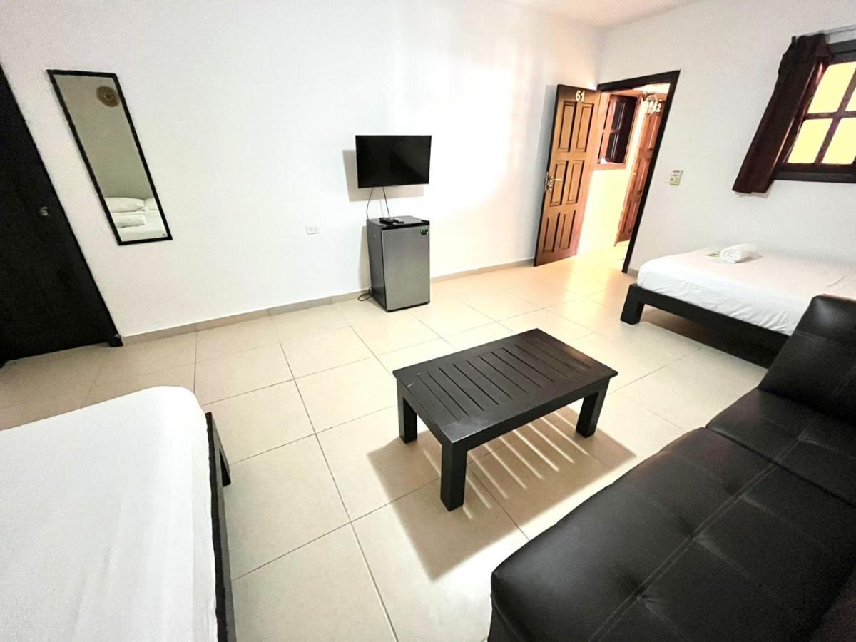 We Playa Hotel Плая дел Кармен Екстериор снимка