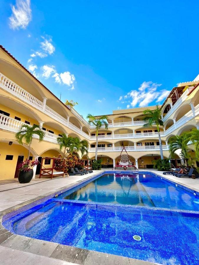 We Playa Hotel Плая дел Кармен Екстериор снимка