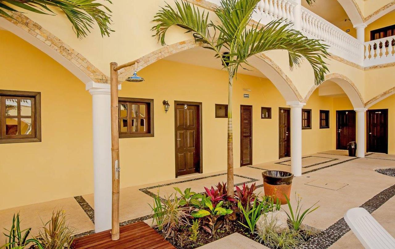 We Playa Hotel Плая дел Кармен Екстериор снимка