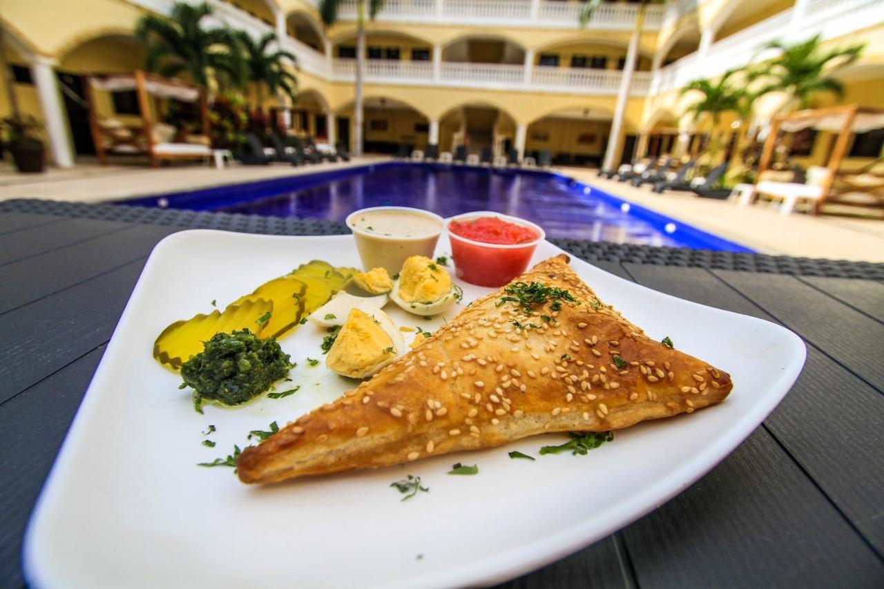 We Playa Hotel Плая дел Кармен Екстериор снимка
