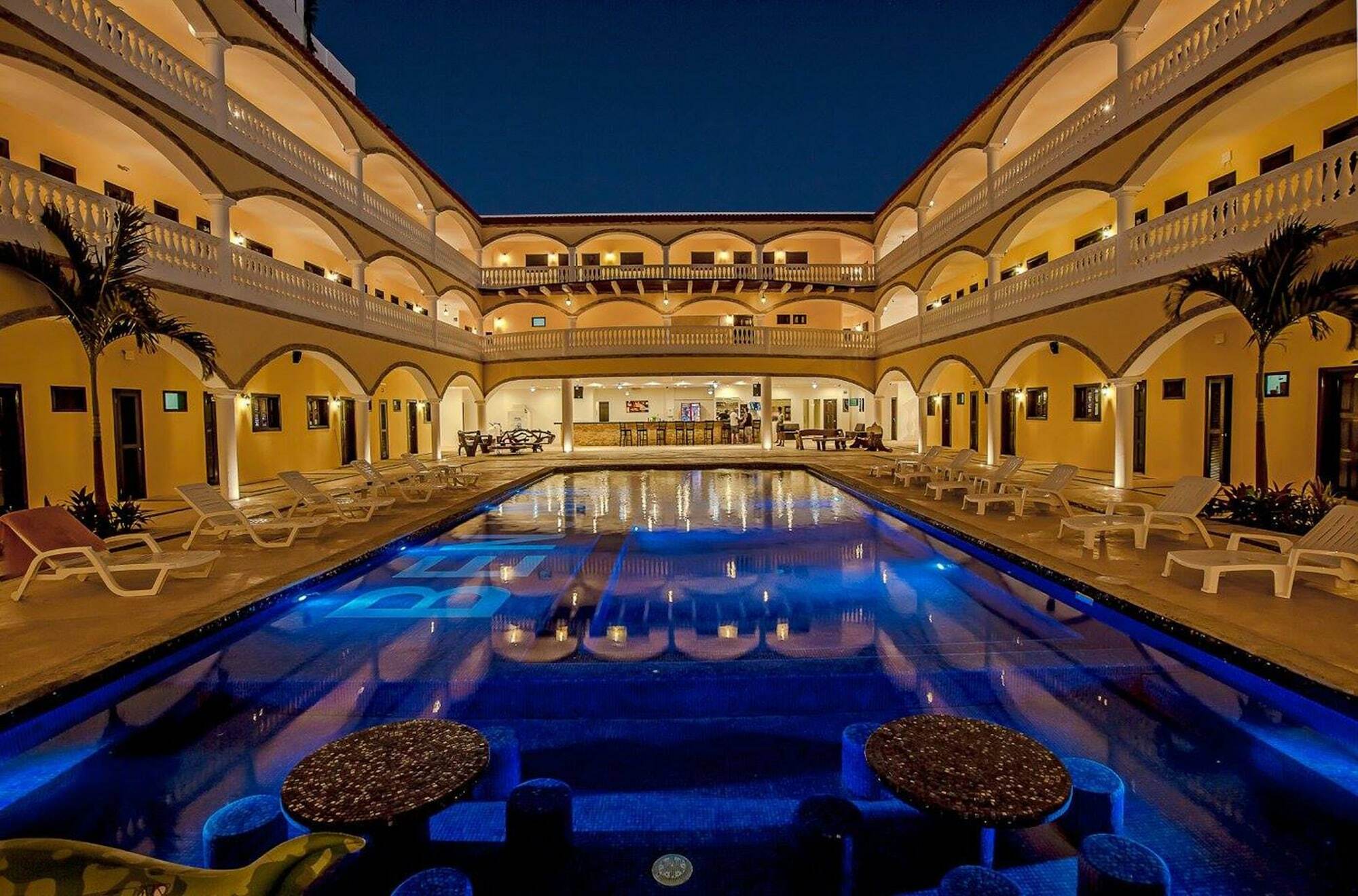 We Playa Hotel Плая дел Кармен Екстериор снимка